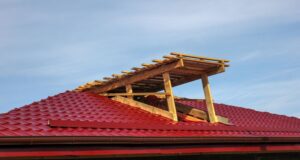 The Difference Between Roof Repair and Replacement